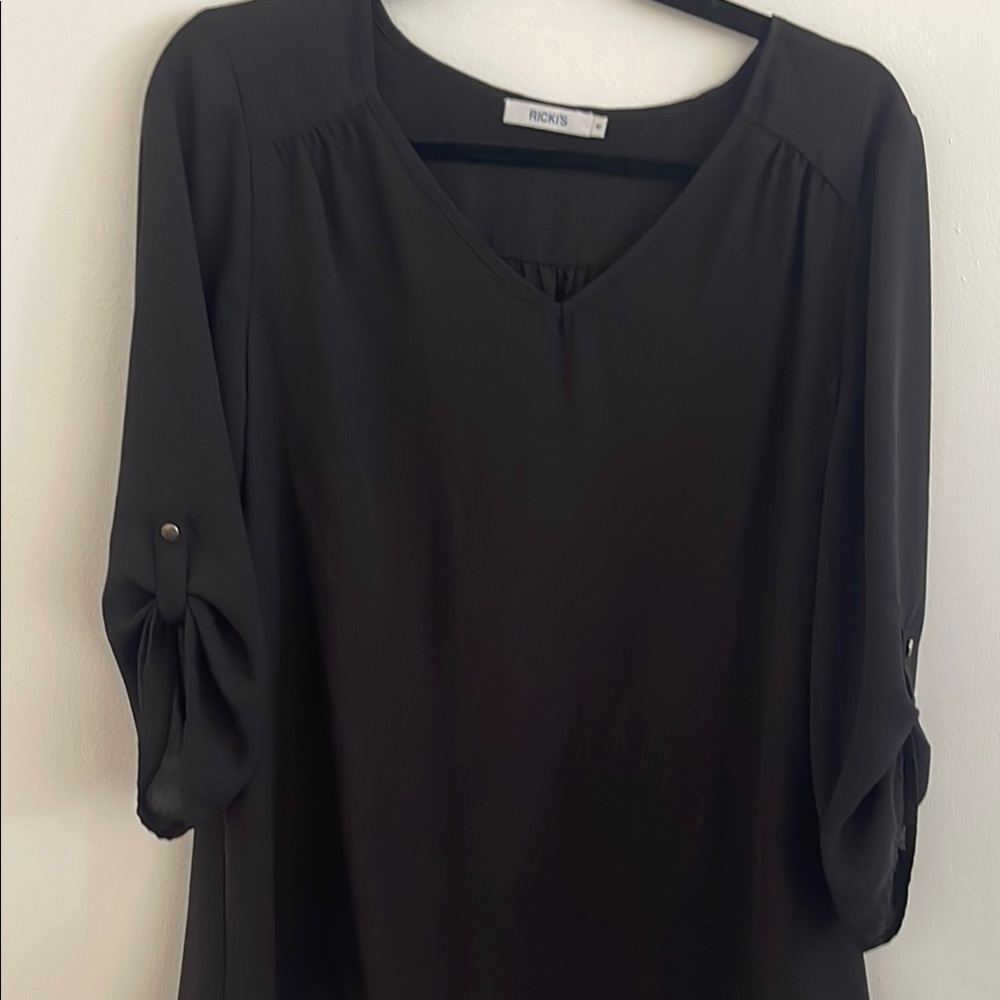 Ricki's Black V-Neck Roll-Sleeve Women's Top